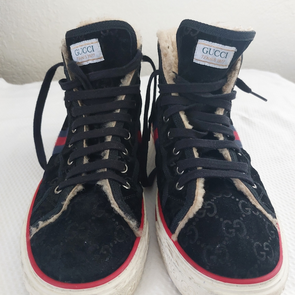 Men's GUCCI  TENNIS 1977 Shearling Lined High Top sneakers.  Size 9 1/2